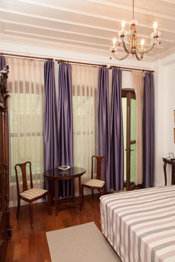 Villa Pera Suite Hotel