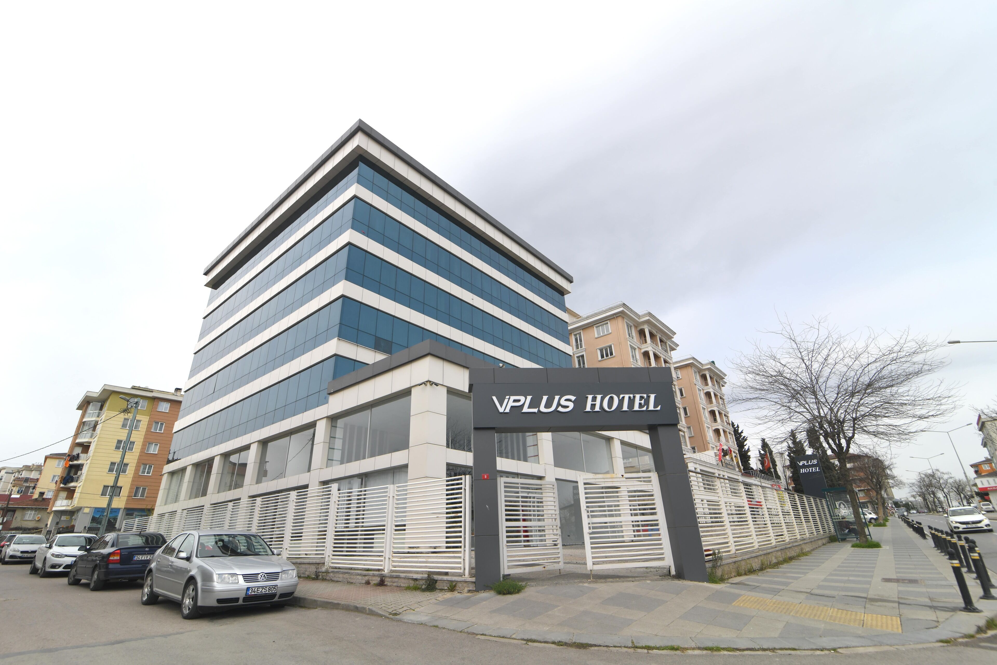 Vplus Hotel