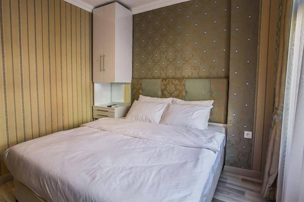 Walnut Shell Hotel