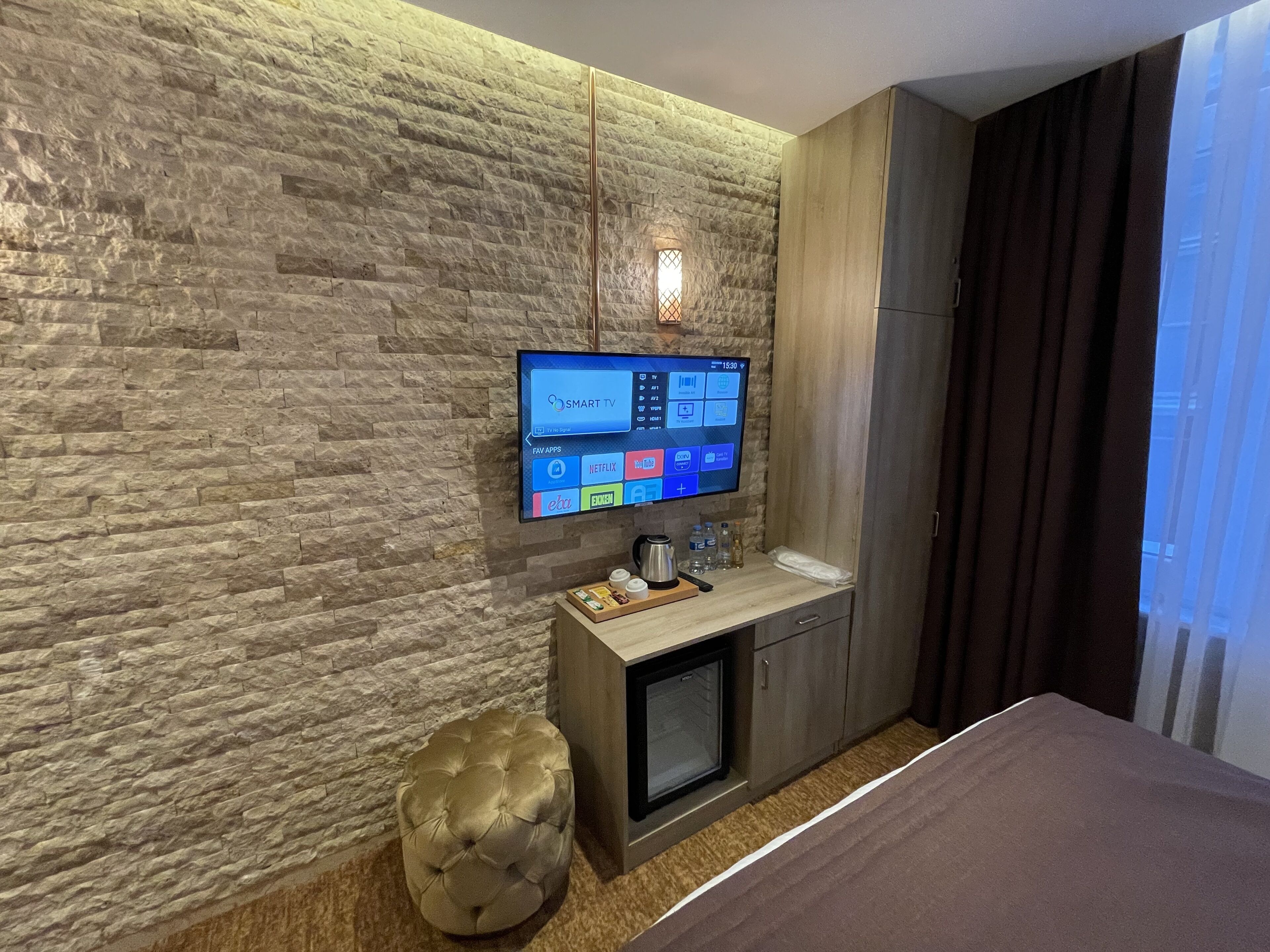 Weingart Port Hotel