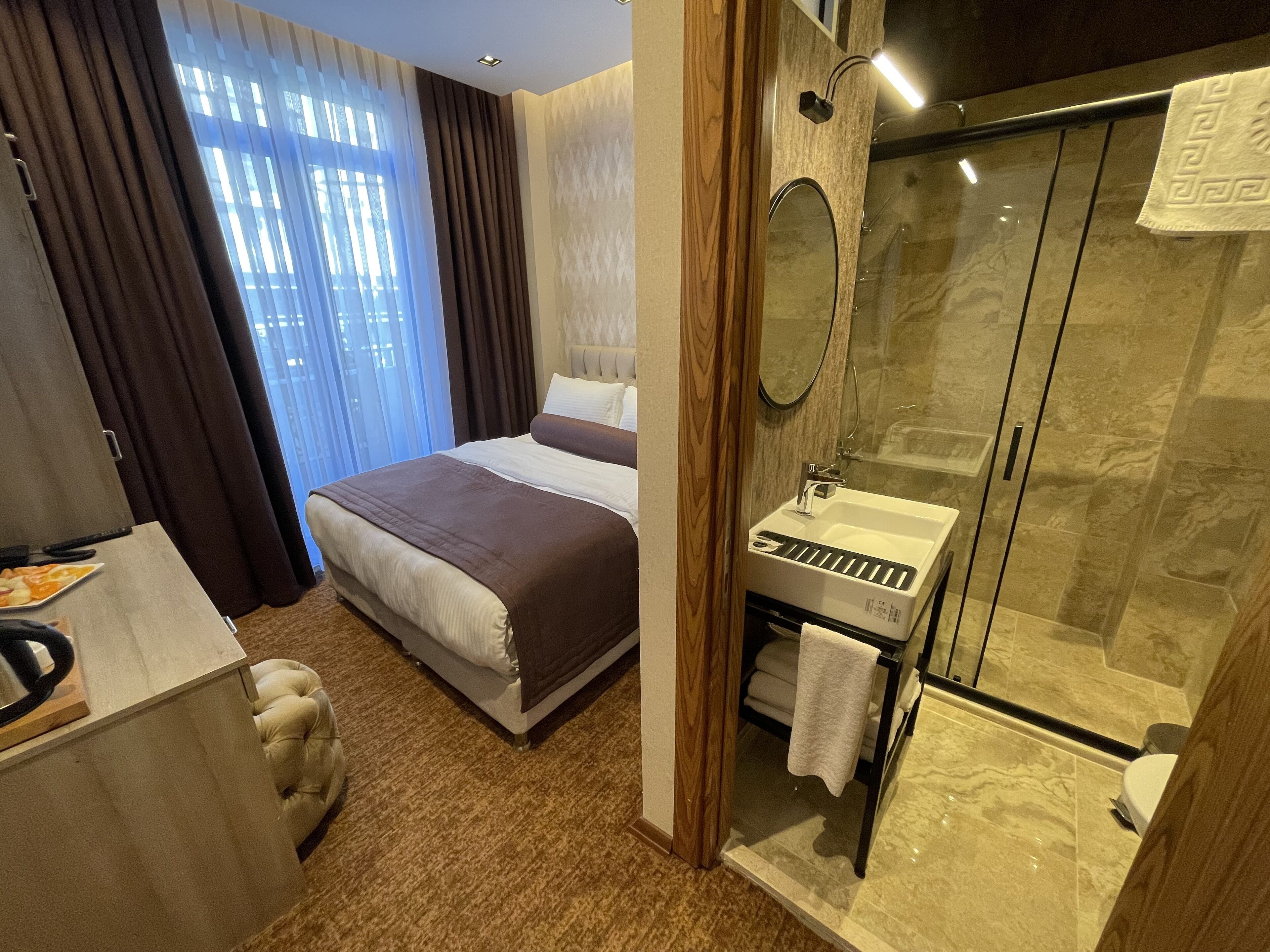 Weingart Port Hotel