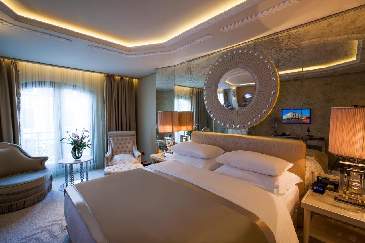 Wyndham Grand Istanbul Kalamis Marina Hotel