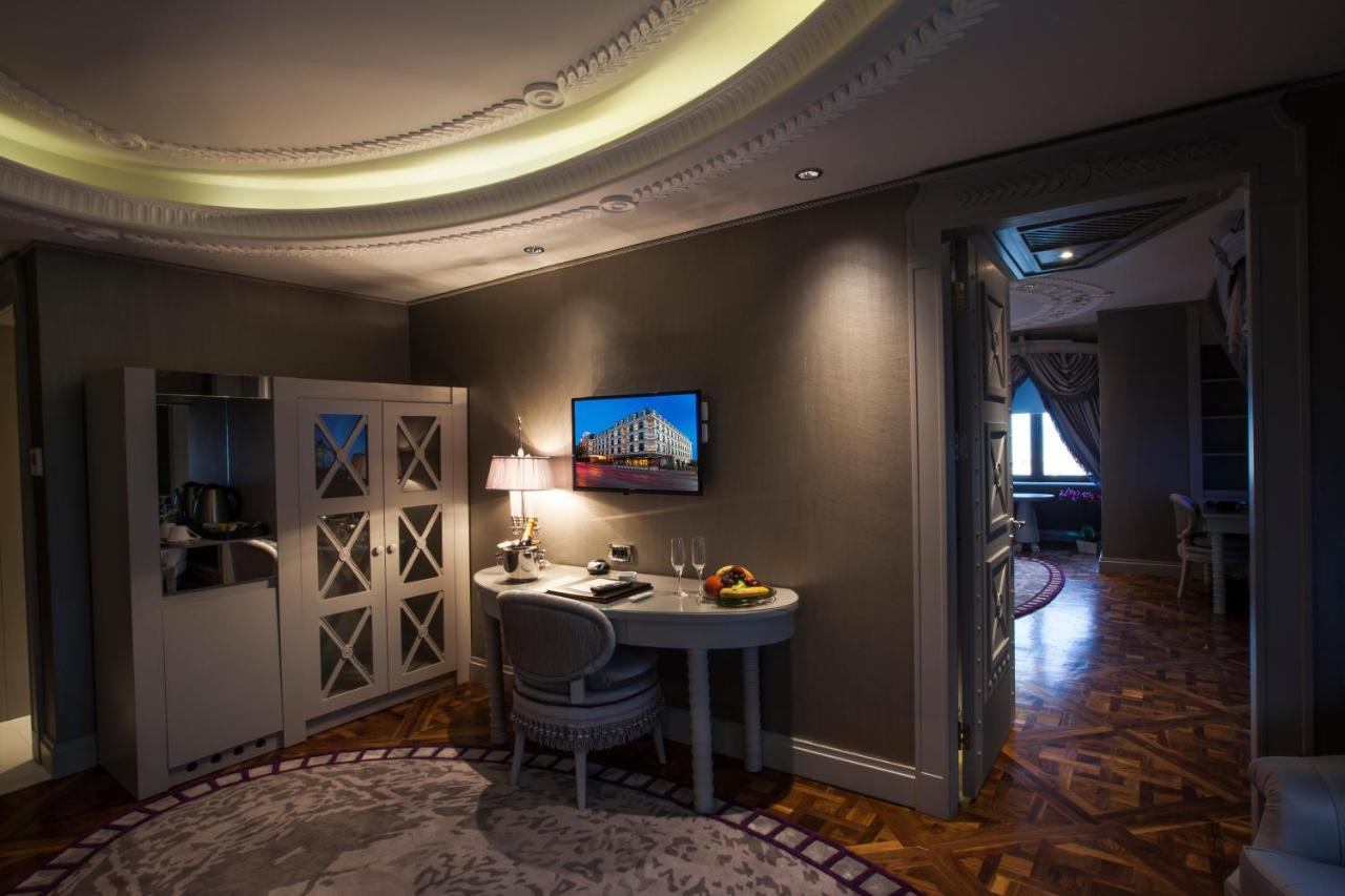 Wyndham Grand Istanbul Kalamis Marina Hotel