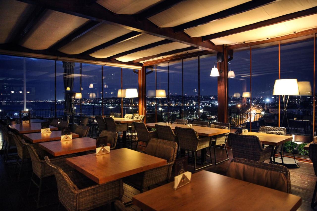 Wyndham Grand Istanbul Kalamis Marina Hotel