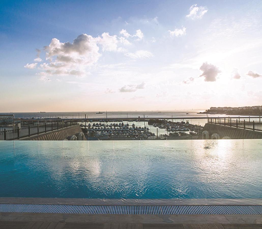Wyndham Grand Istanbul Kalamis Marina Hotel