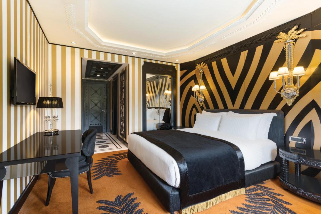 Wyndham Grand Istanbul Kalamis Marina Hotel