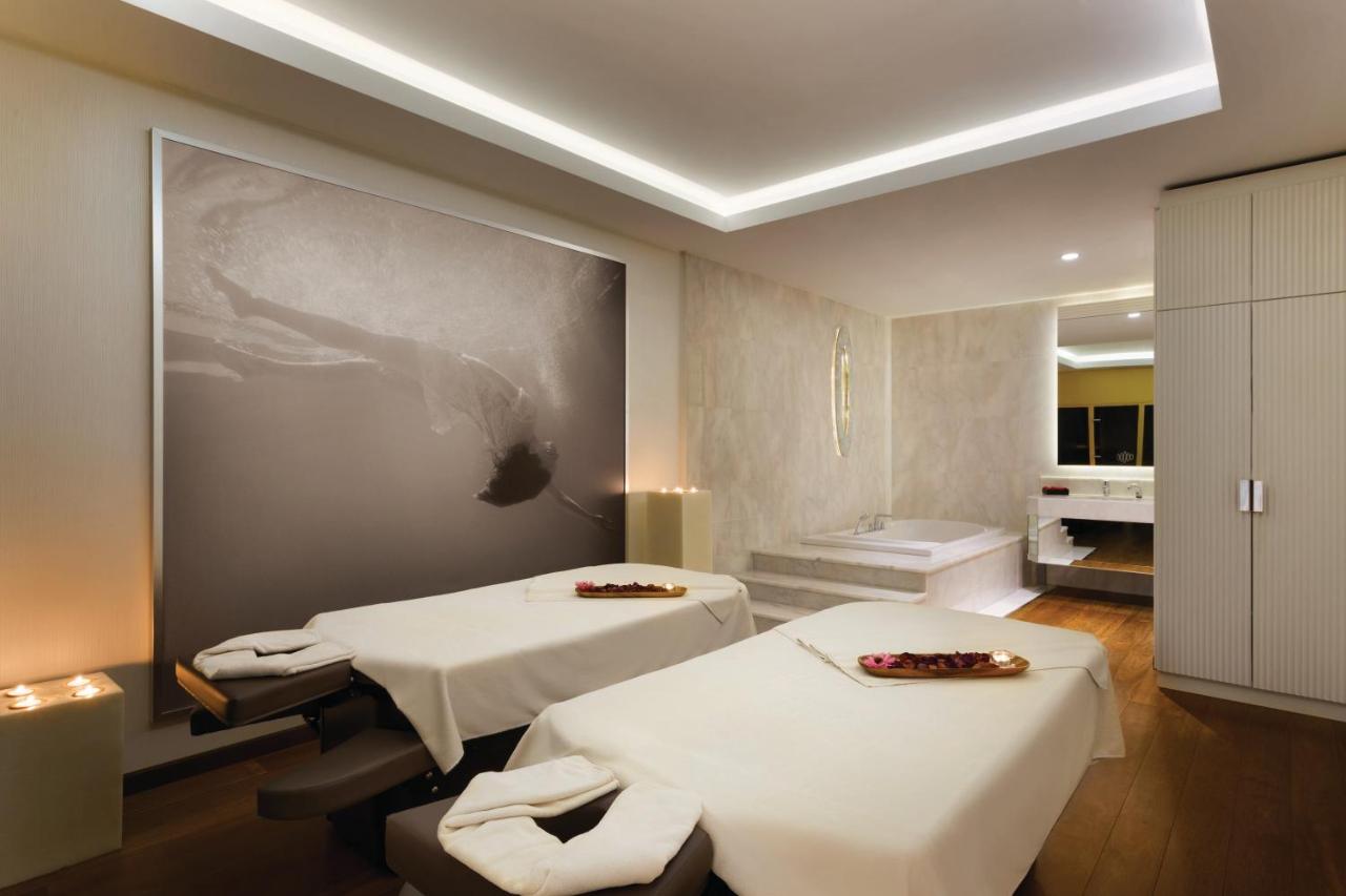Wyndham Grand Istanbul Kalamis Marina Hotel
