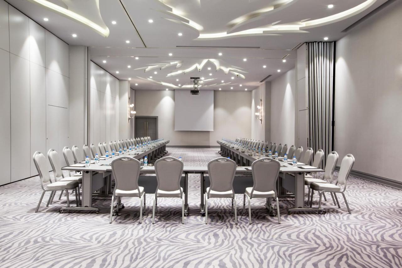 Wyndham Grand Istanbul Kalamis Marina Hotel