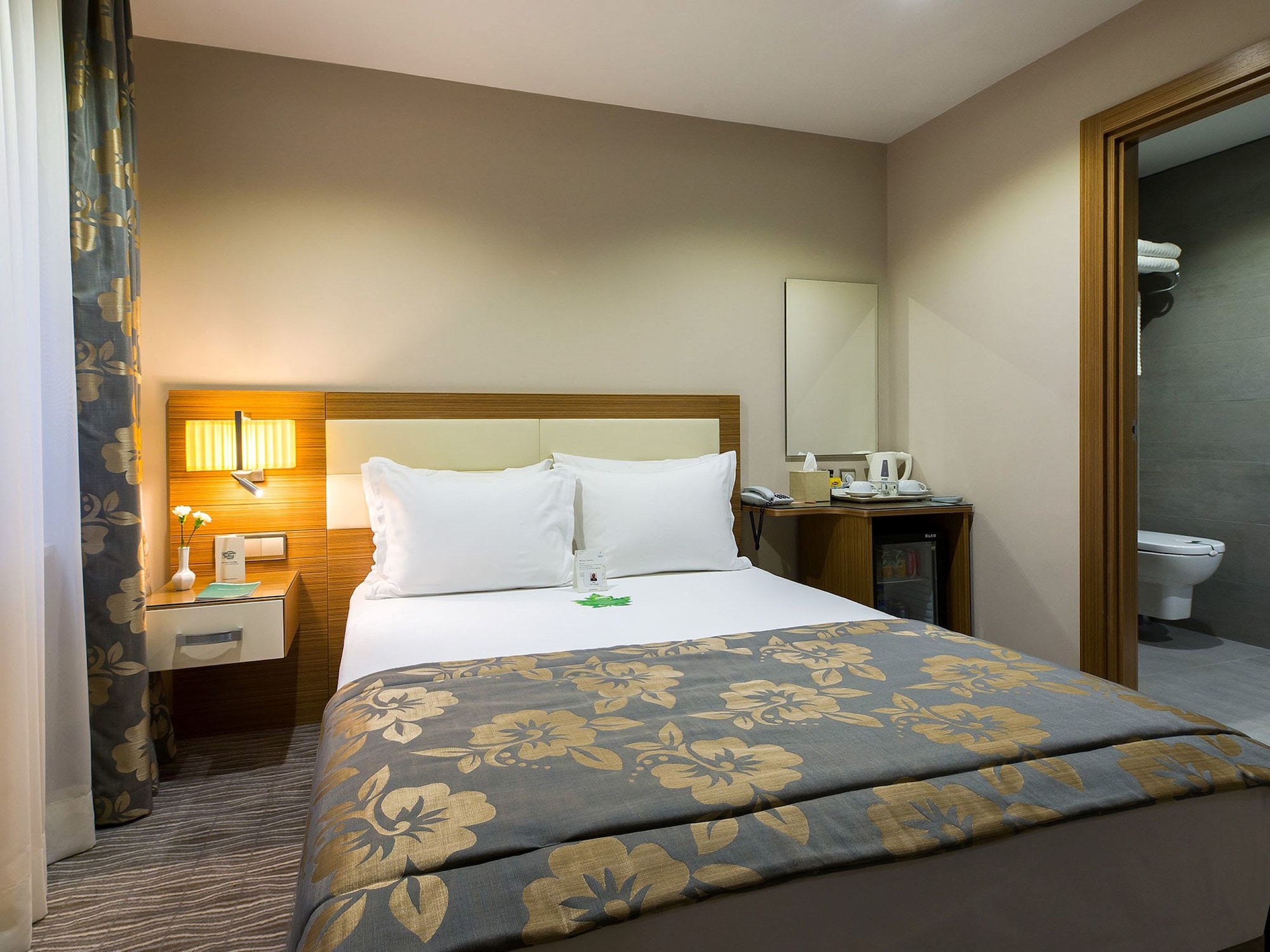 Yasmak Comfort Hotel