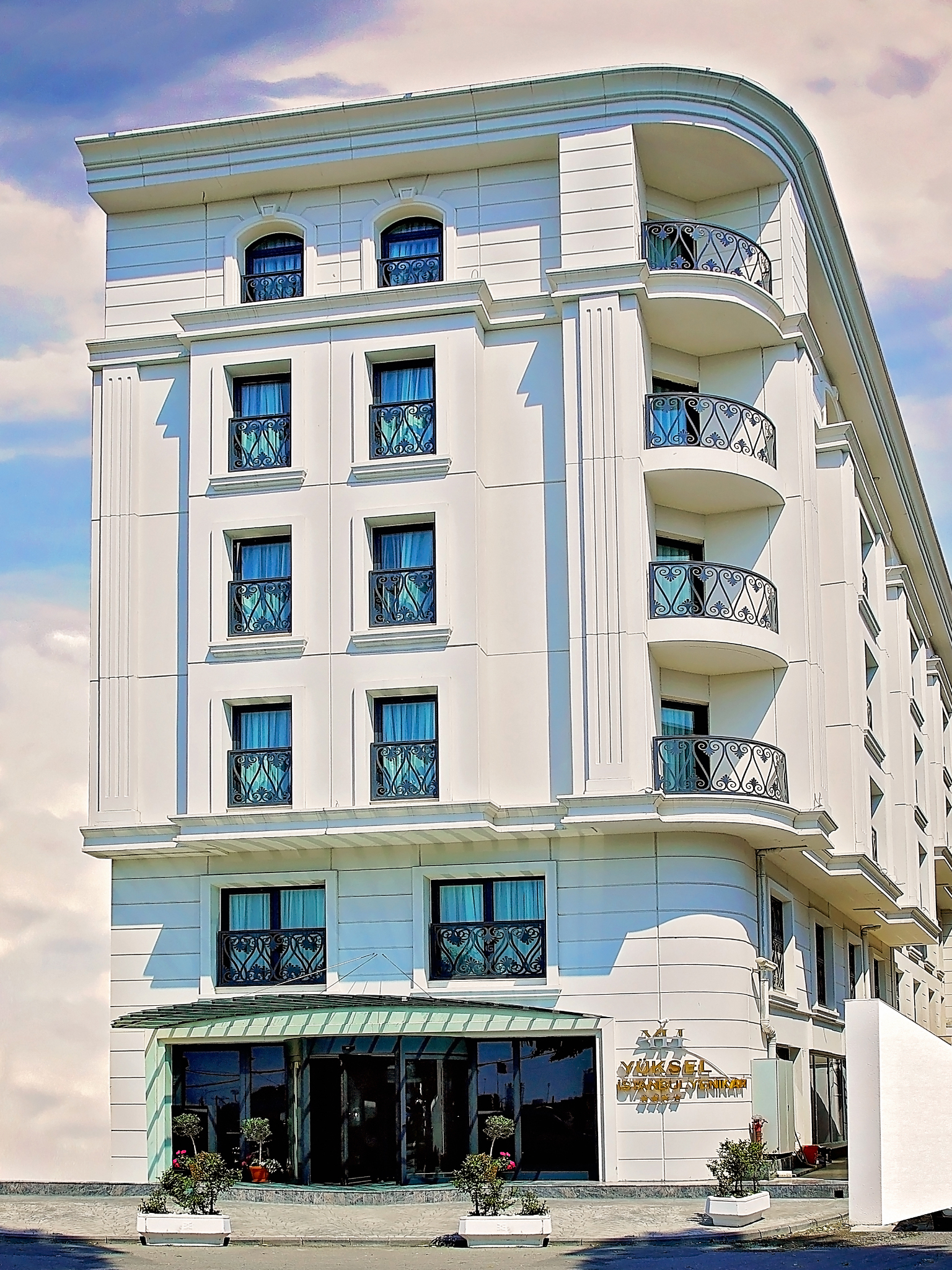 Yuksel Istanbul Yenikapi