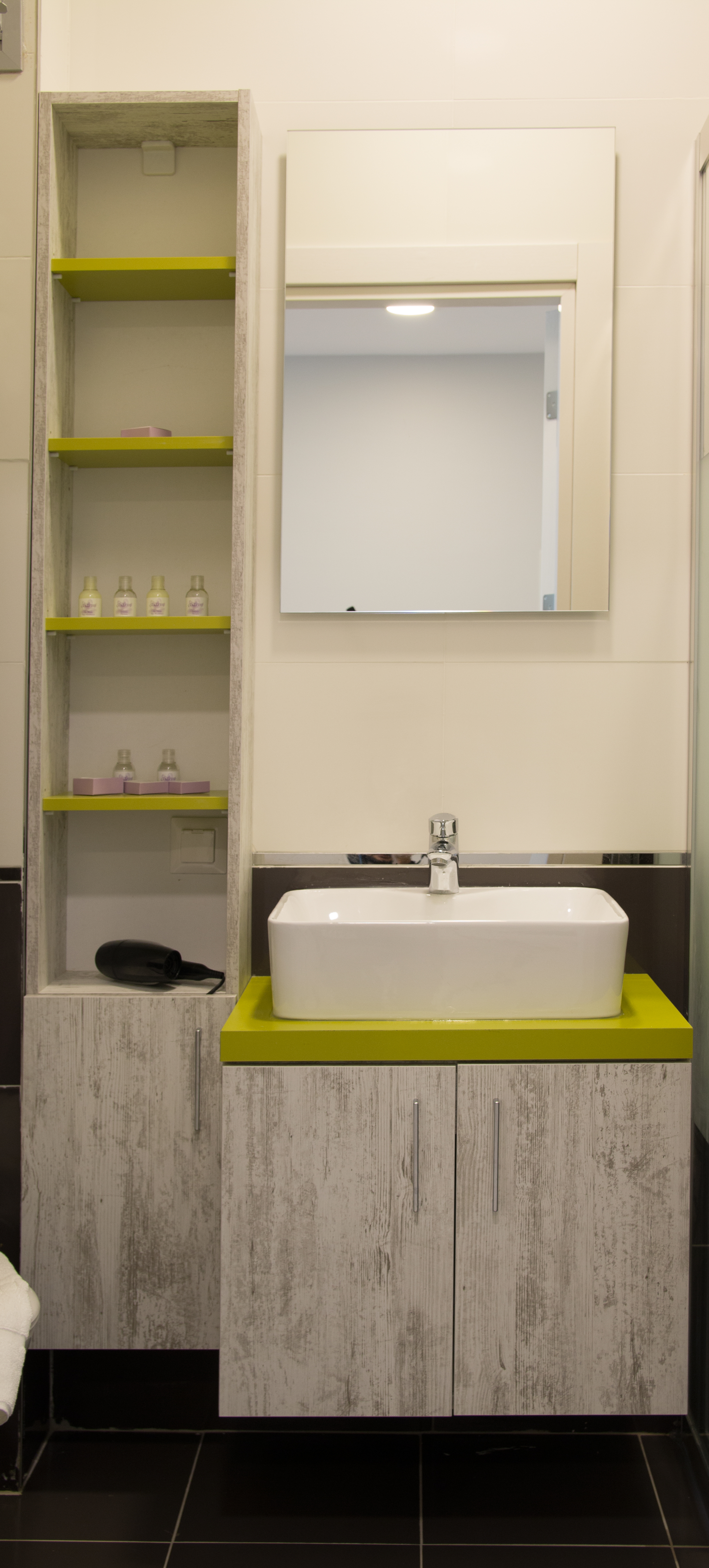 Zin D Home Dudullu Suits