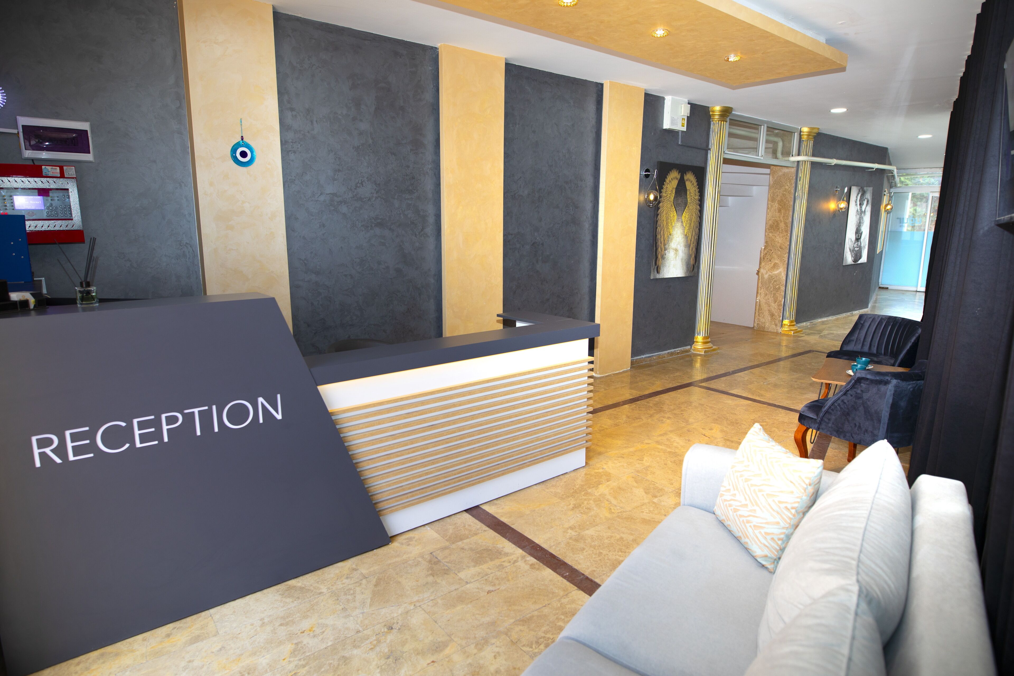 Zoom Hotel