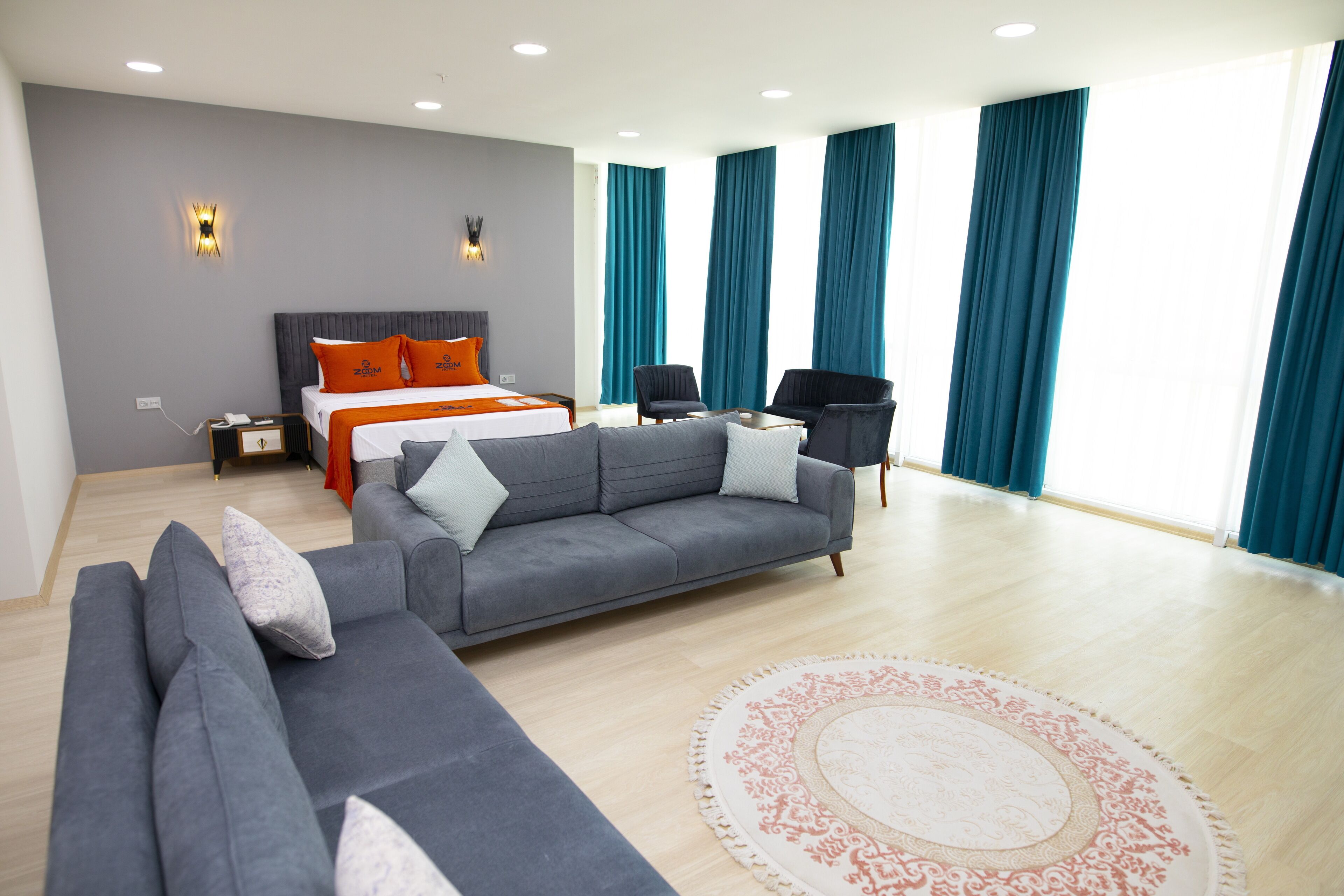 Zoom Hotel