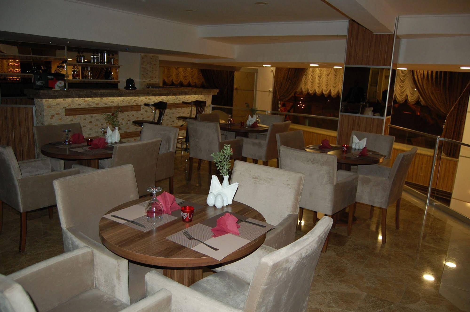 Hotel Perama