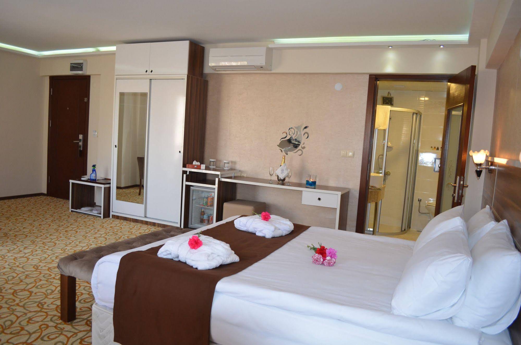 Hotel Perama