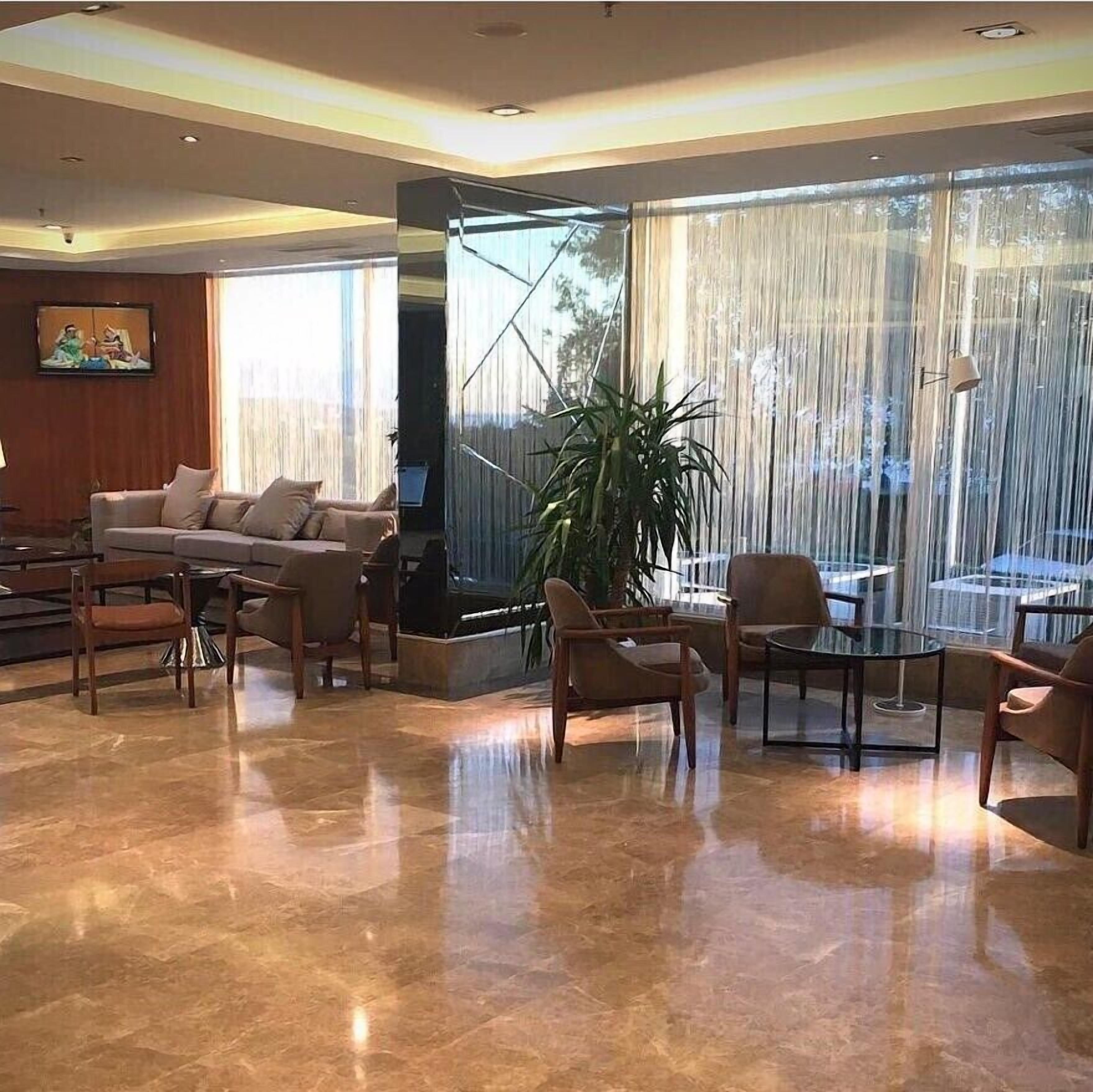 Double Royal Hotel