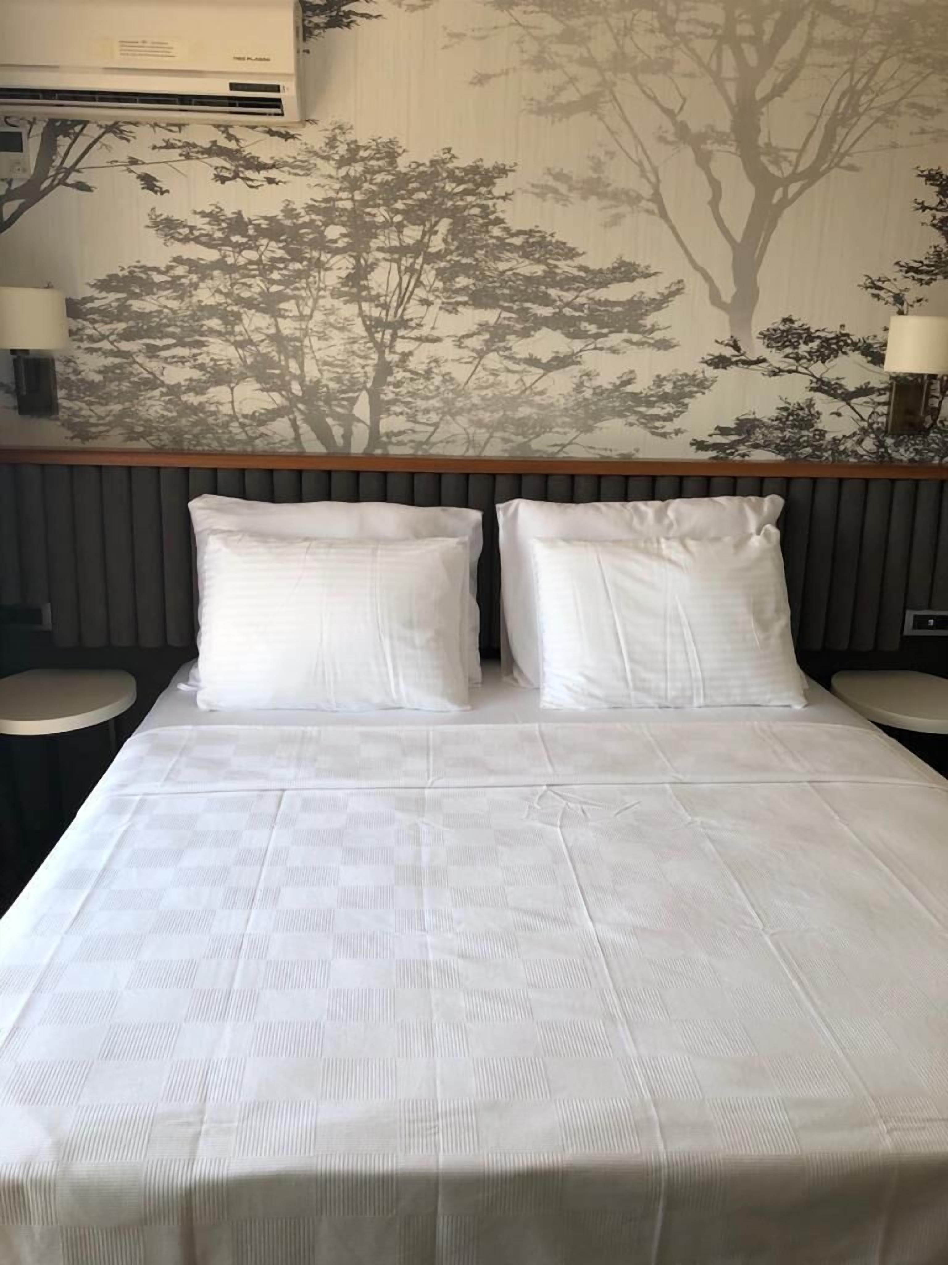 Double Royal Hotel