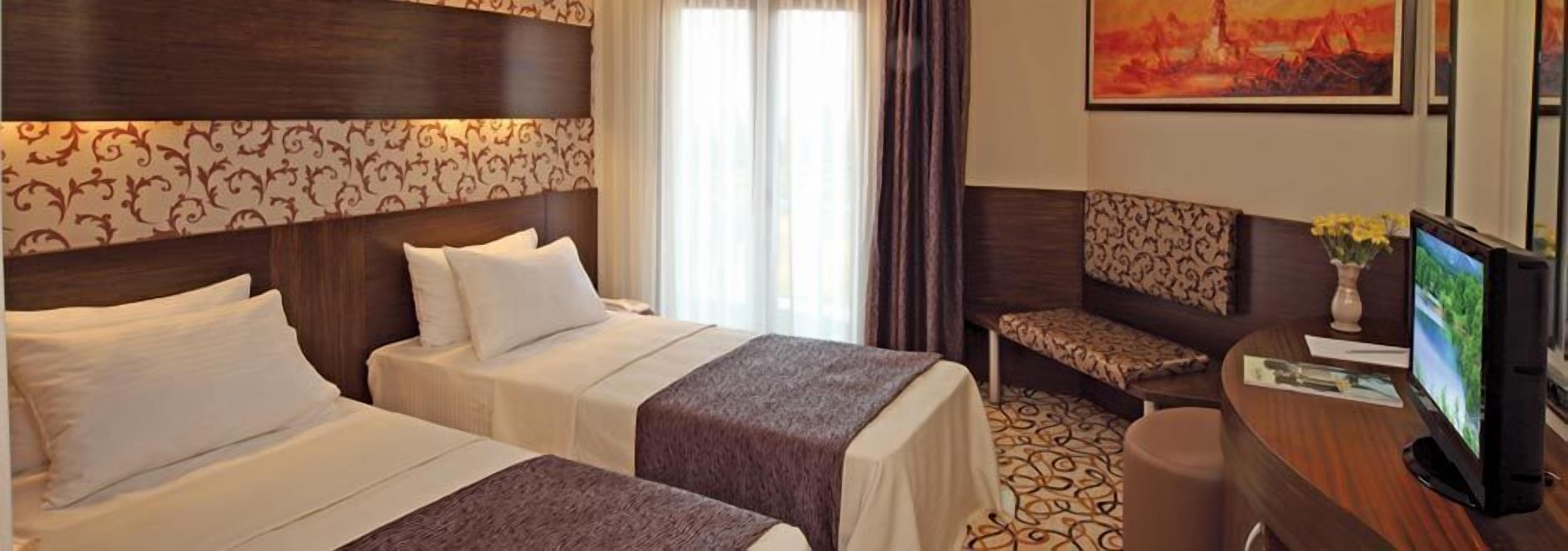Double Royal Hotel