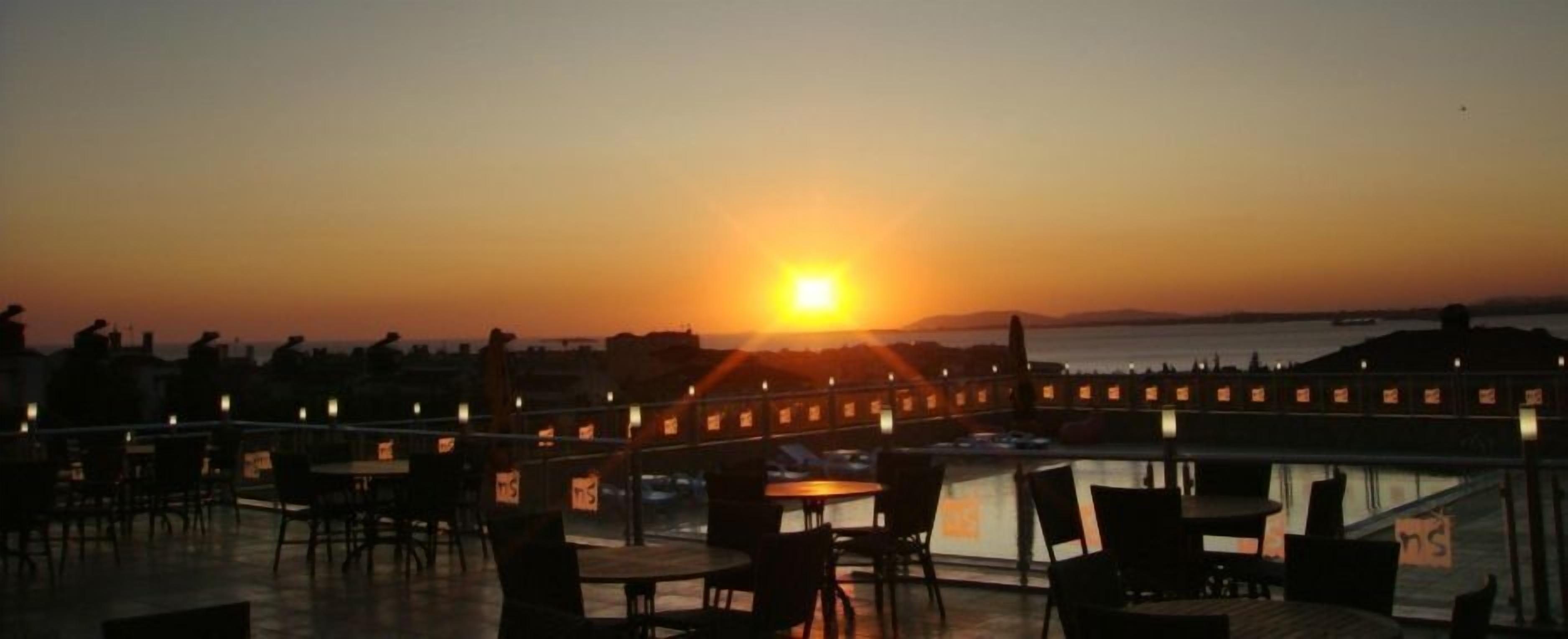 Double Royal Hotel
