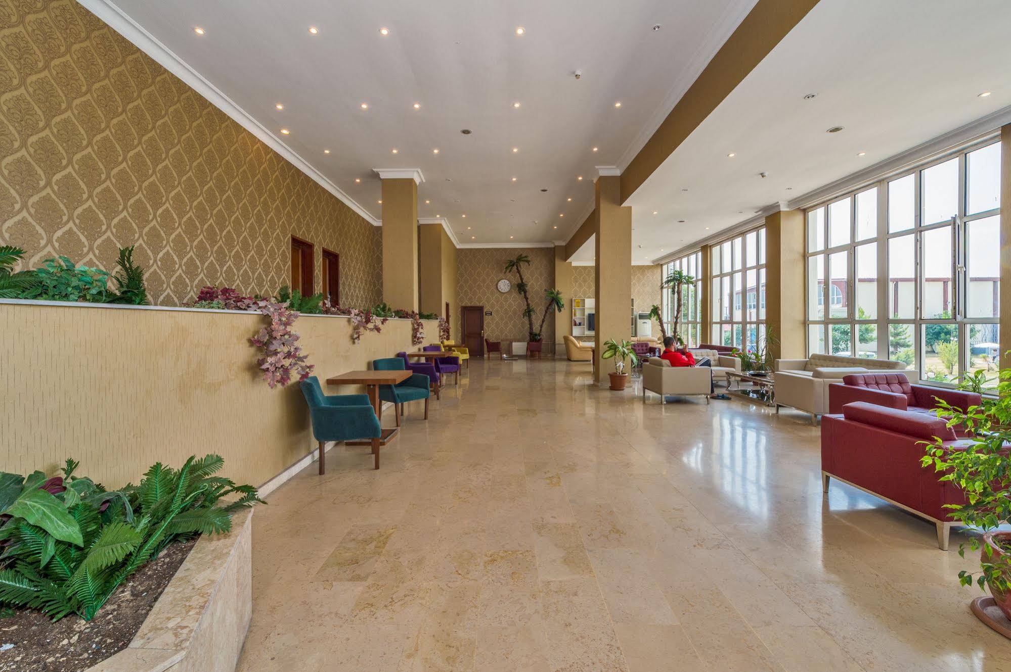 Grand Körfez Hotel
