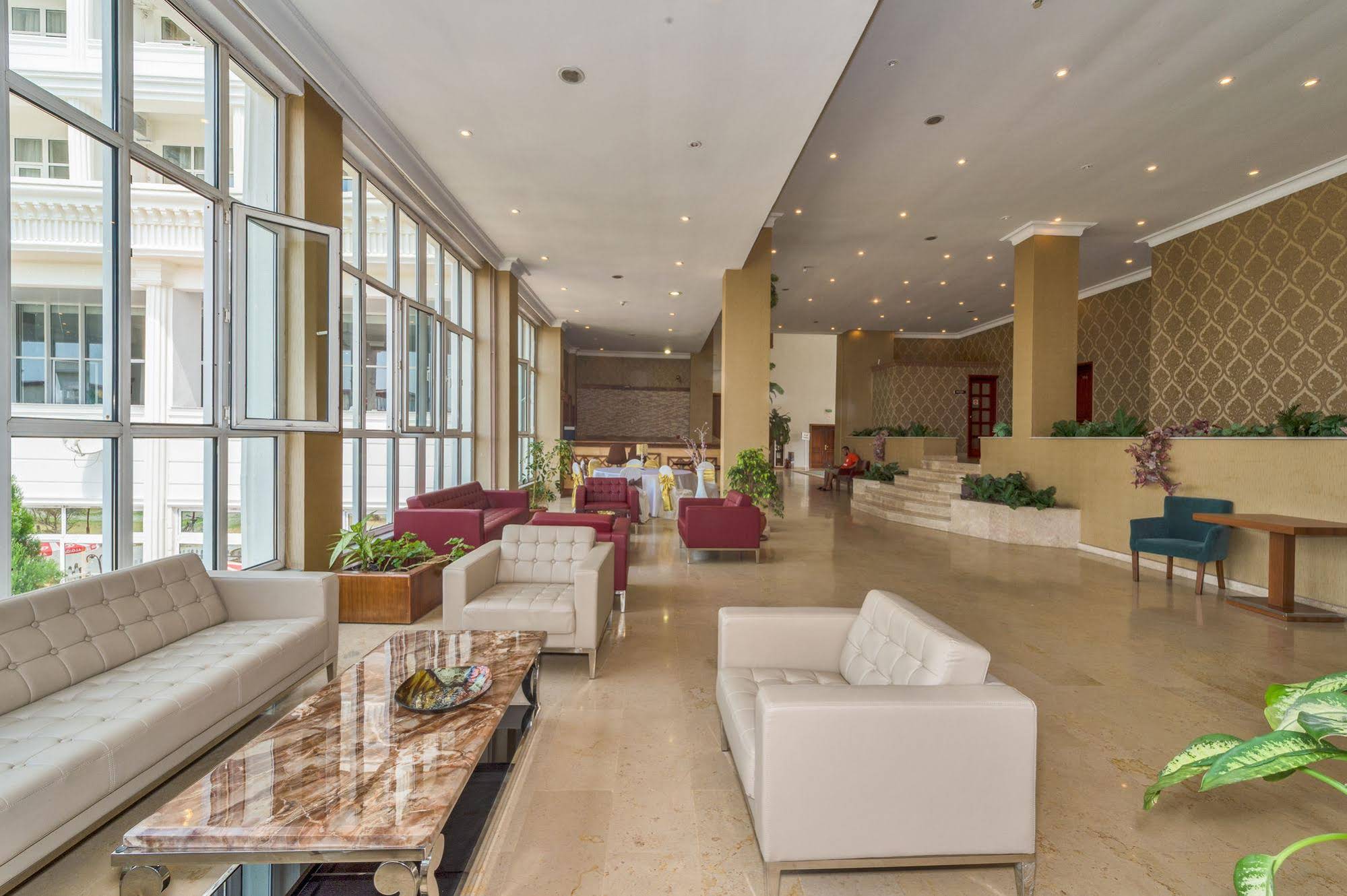 Grand Körfez Hotel