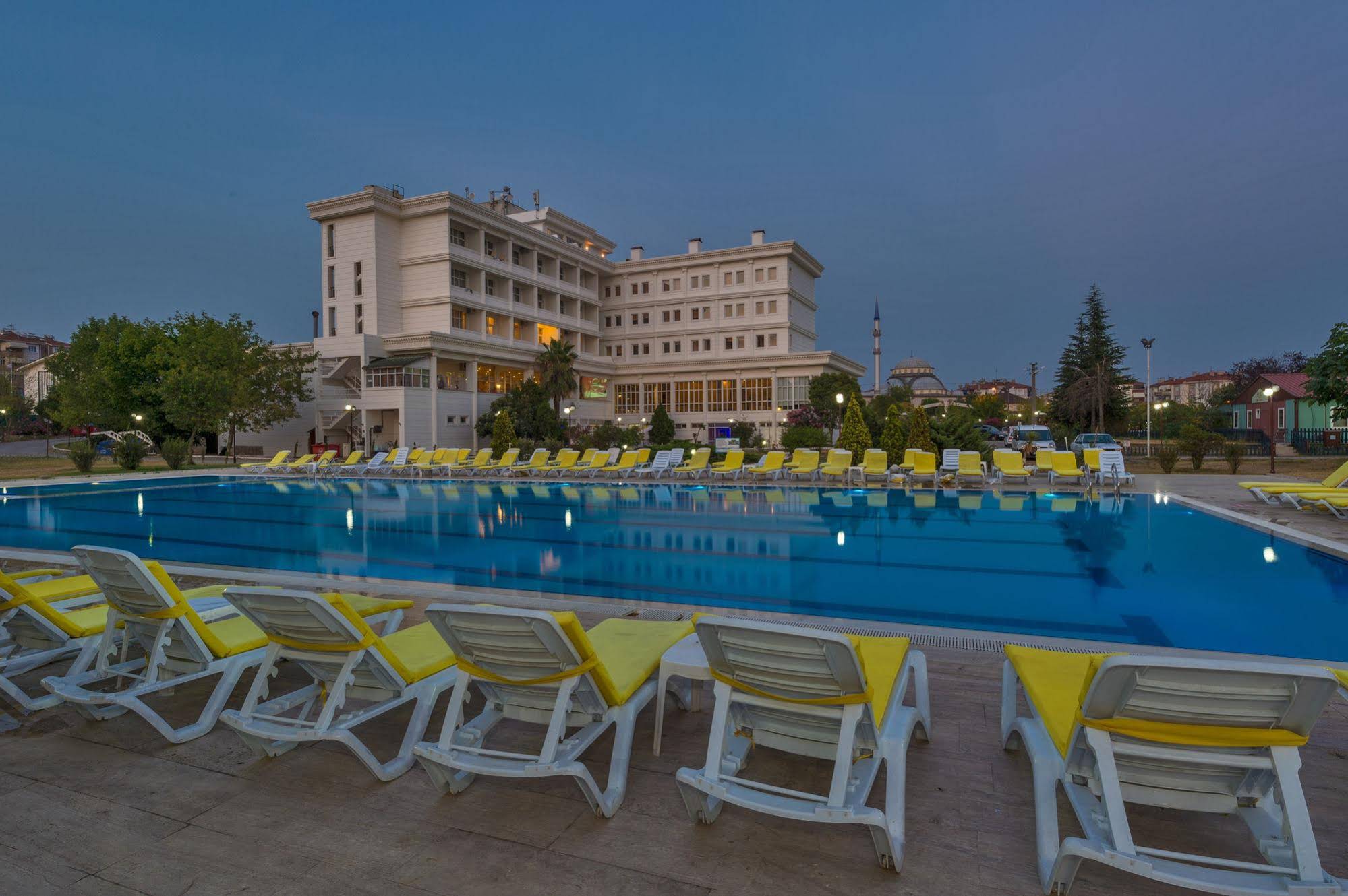 Grand Körfez Hotel