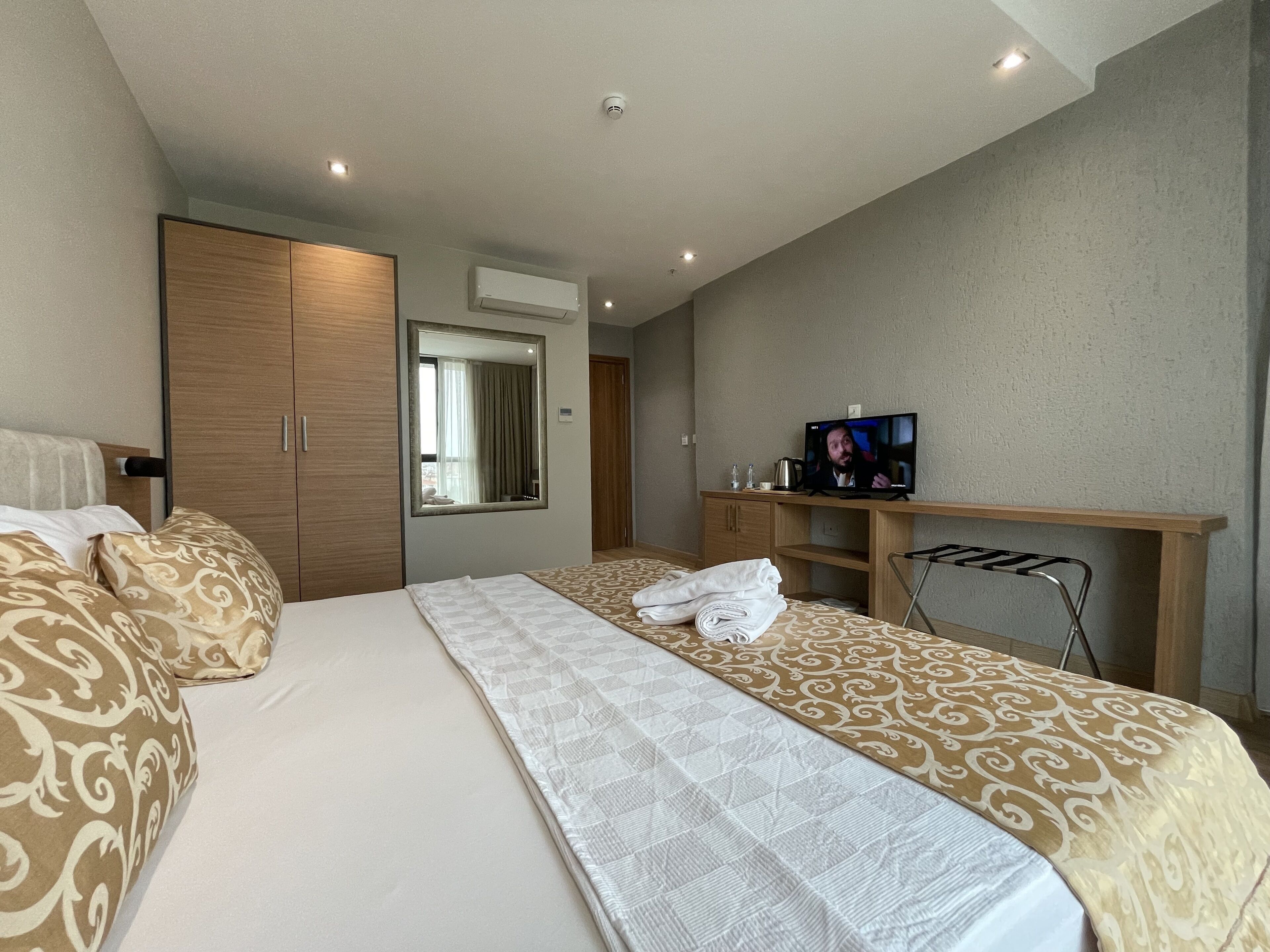 Inn Port Hotel