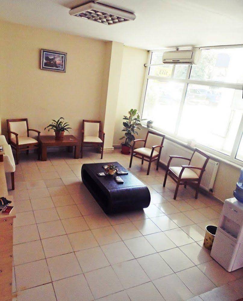 Saral Hotel
