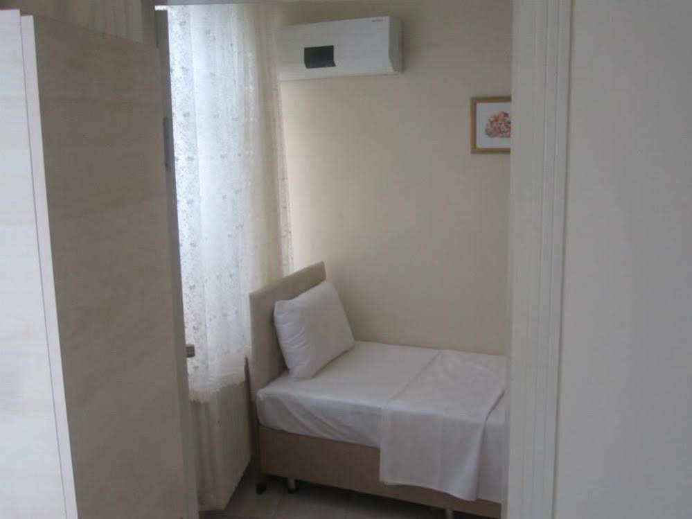 Saral Hotel