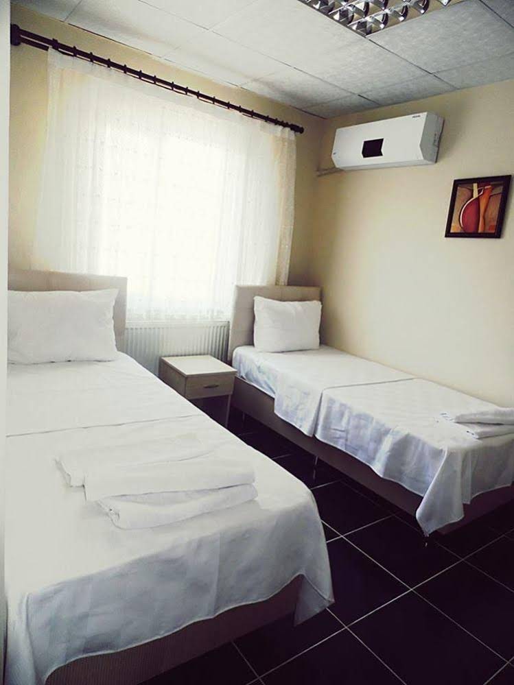 Saral Hotel