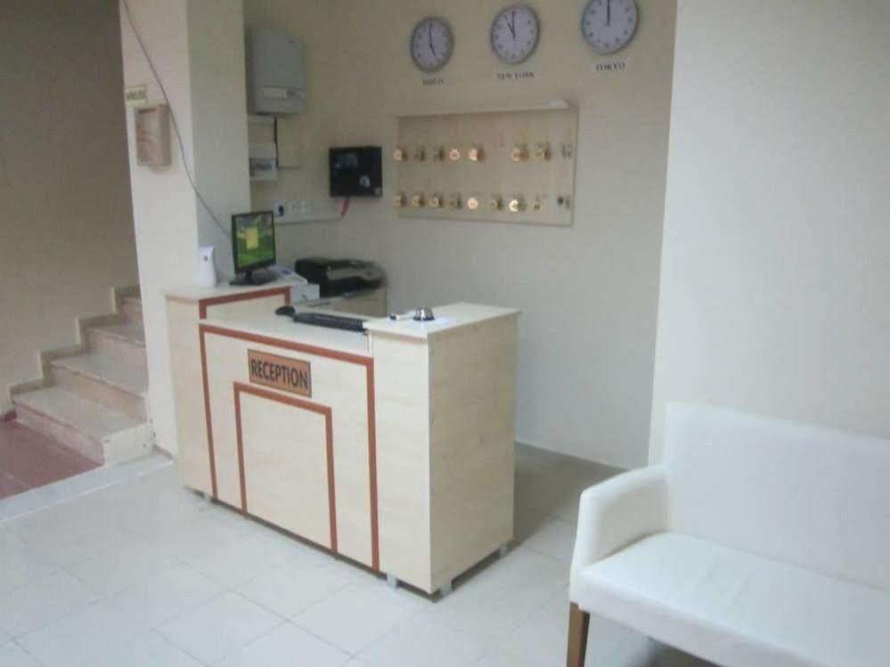 Saral Hotel
