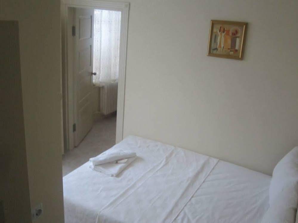Saral Hotel
