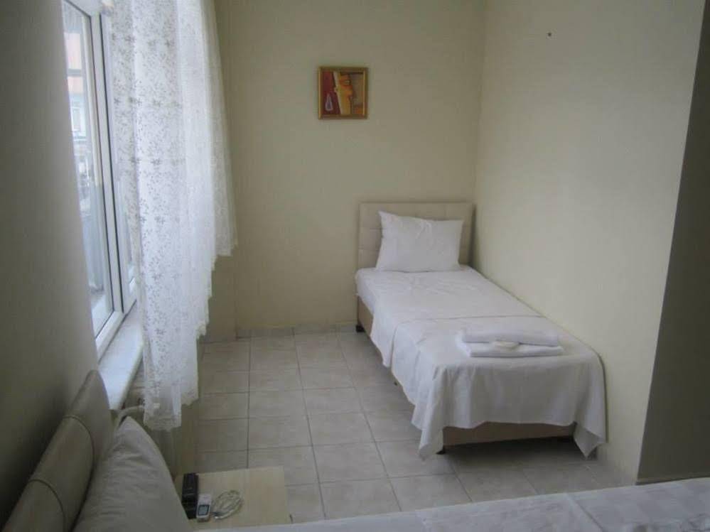 Saral Hotel