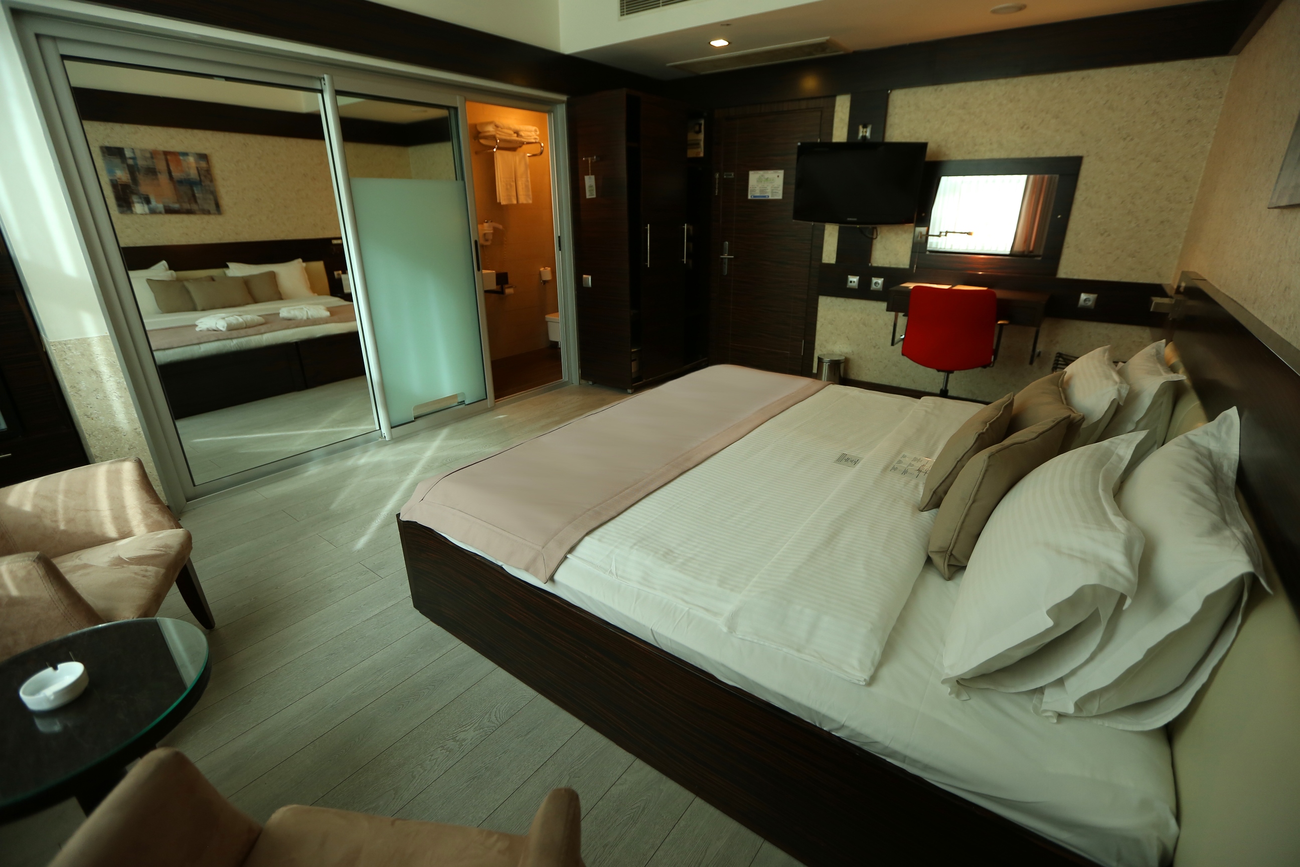 Wes Hotel