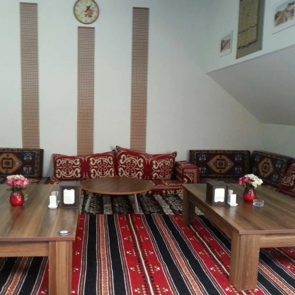 Work & Home Hotel Suites