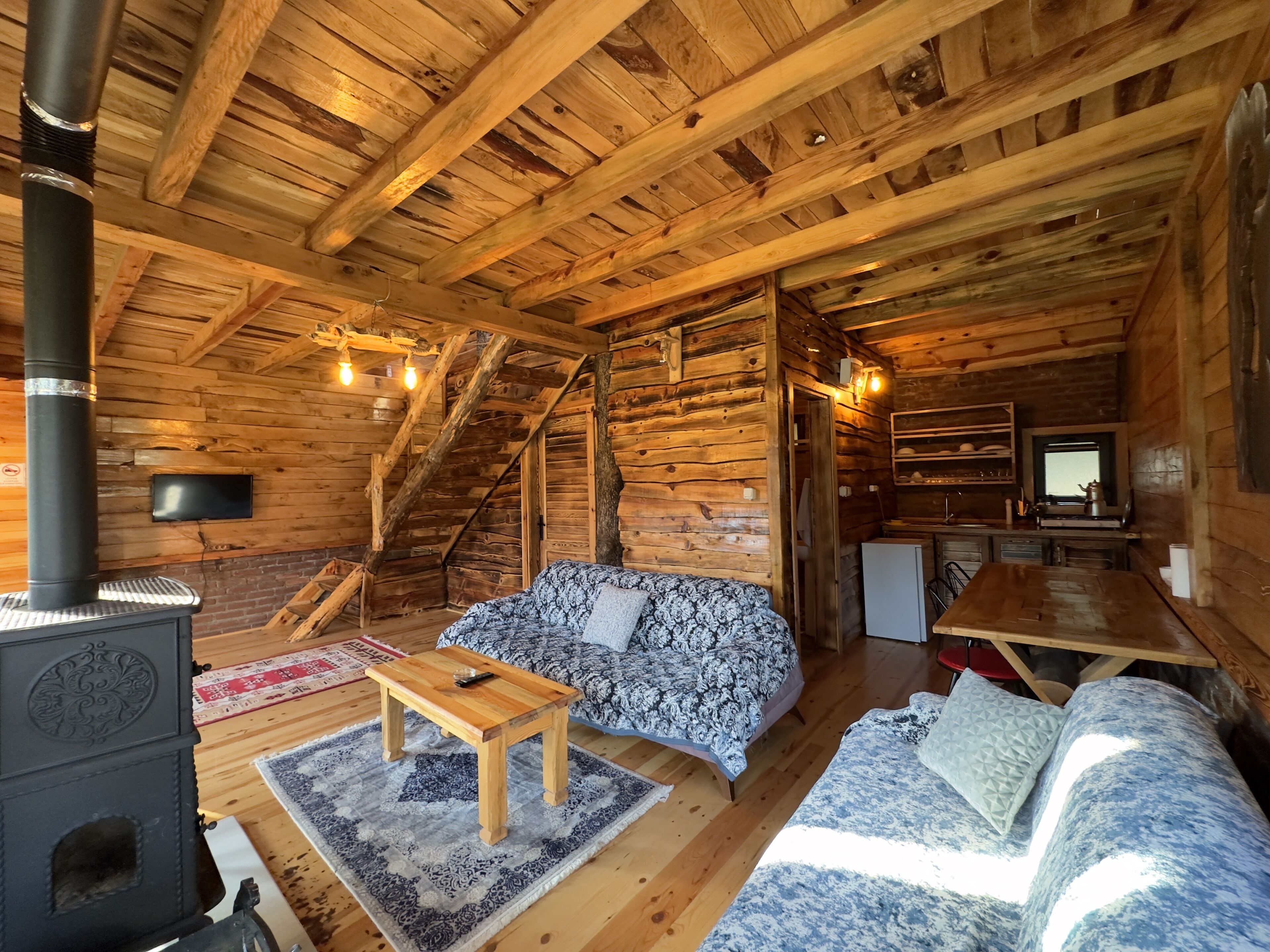 Aynstayn Chalet Dag Evleri