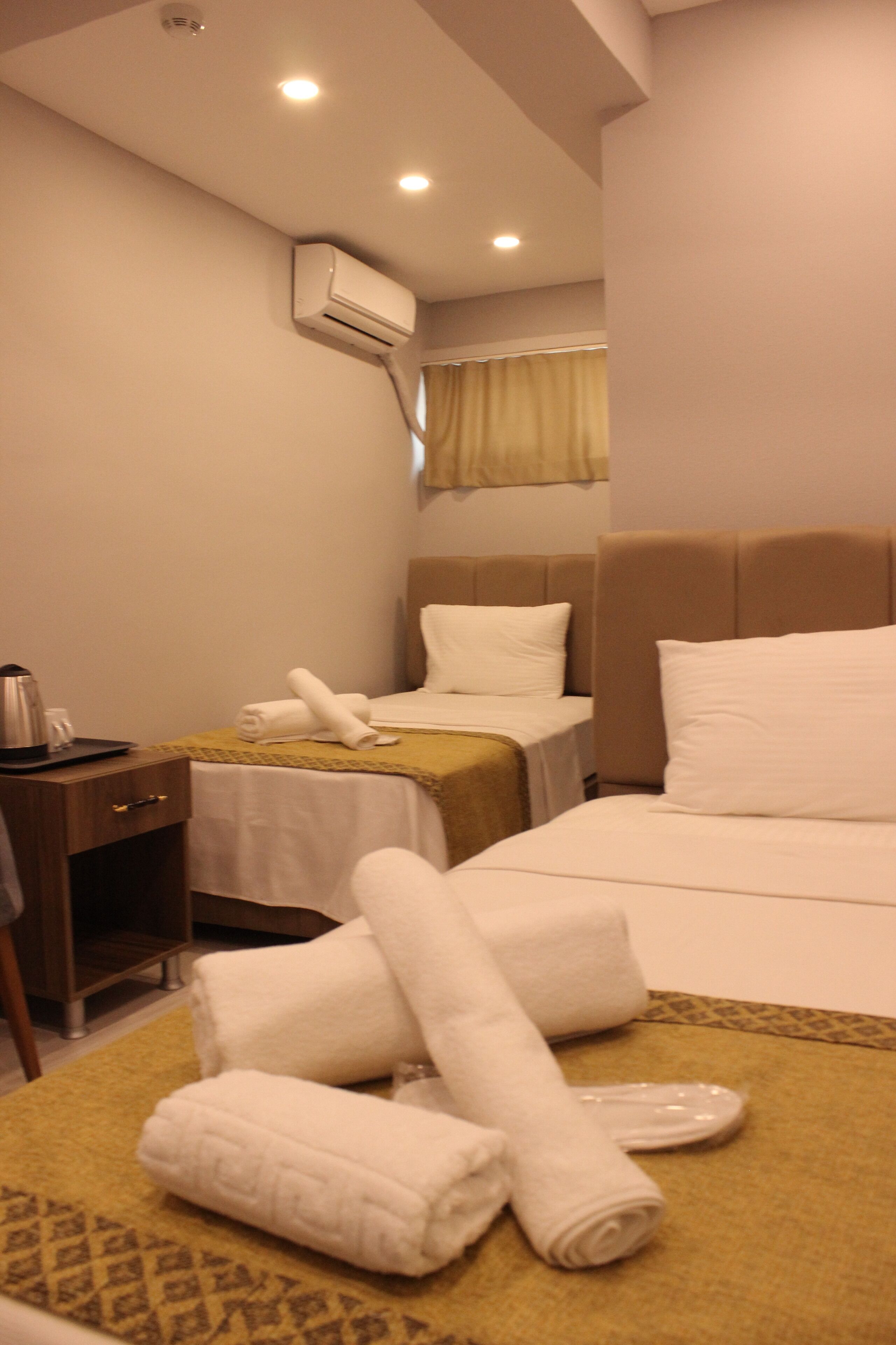 Class Hotel