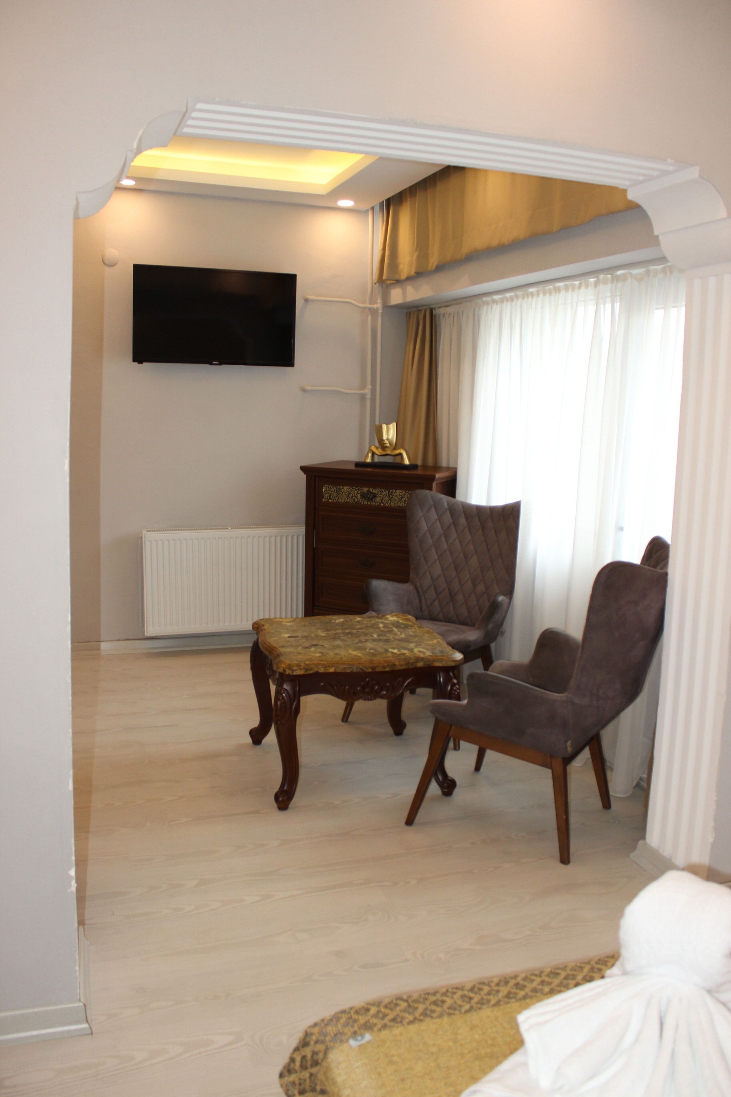 Class Hotel