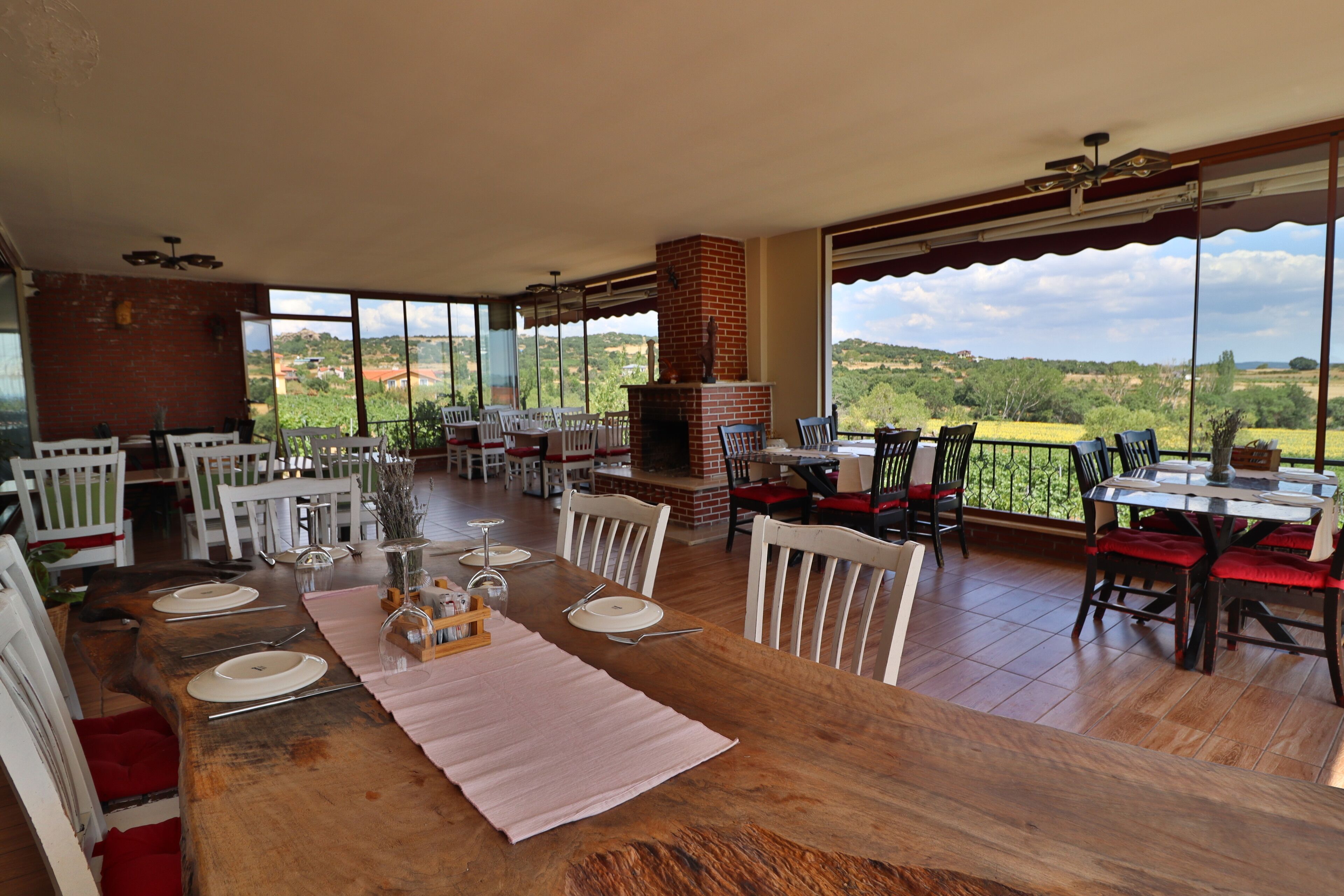 Dessera Vineyards Hotel
