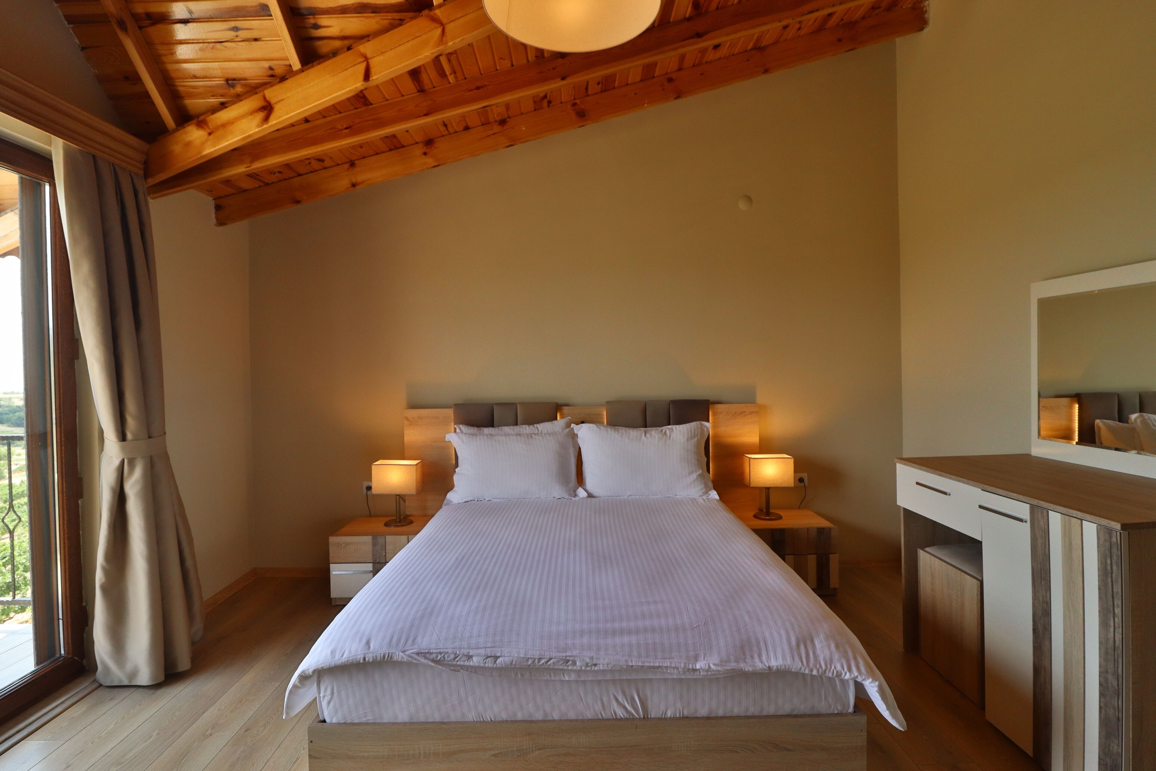 Dessera Vineyards Hotel