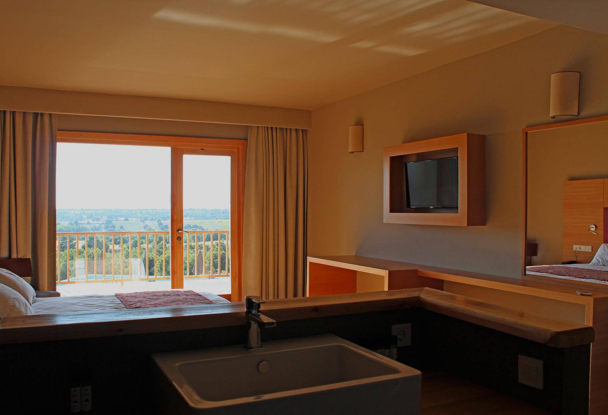 Bakucha Vineyard Hotel & Spa