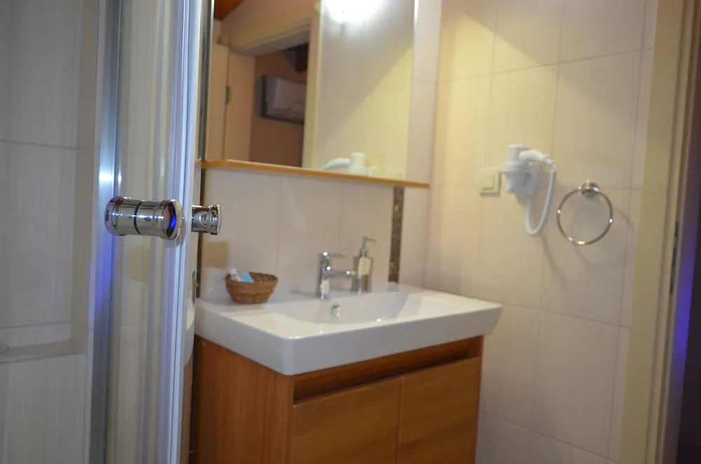 Otel Ada Palas