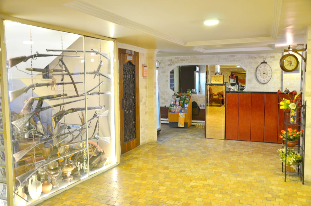Elit Hotel