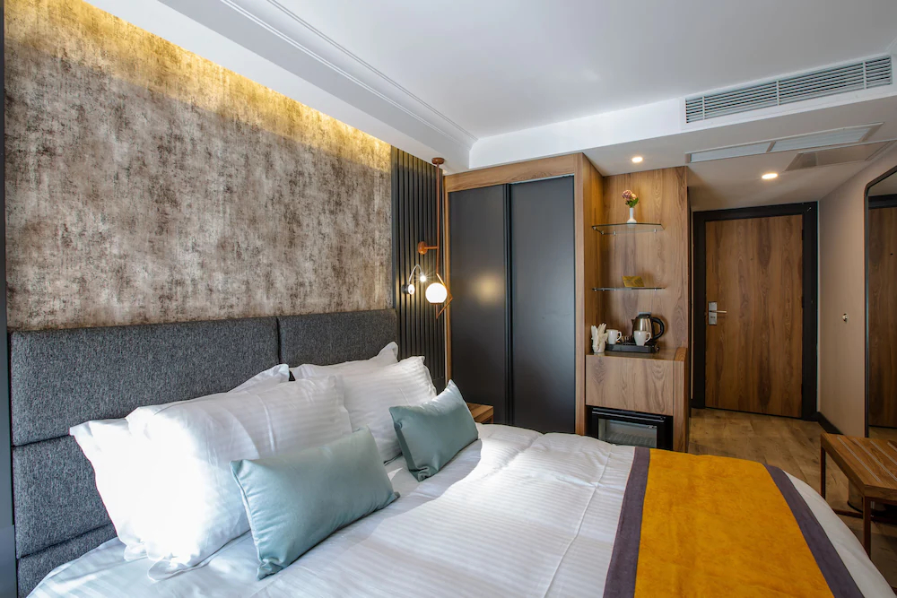 Kayhan City Hotel