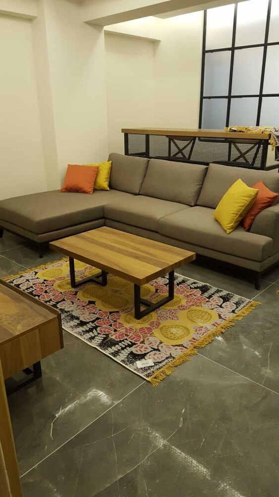 Arteria Family Residence & Suit Hotel