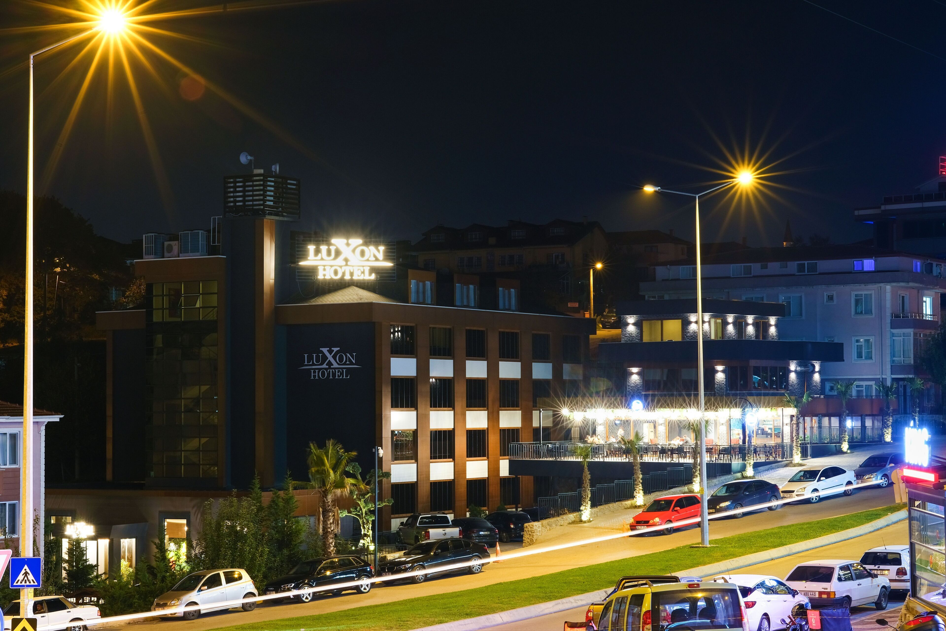 Luxon Hotel