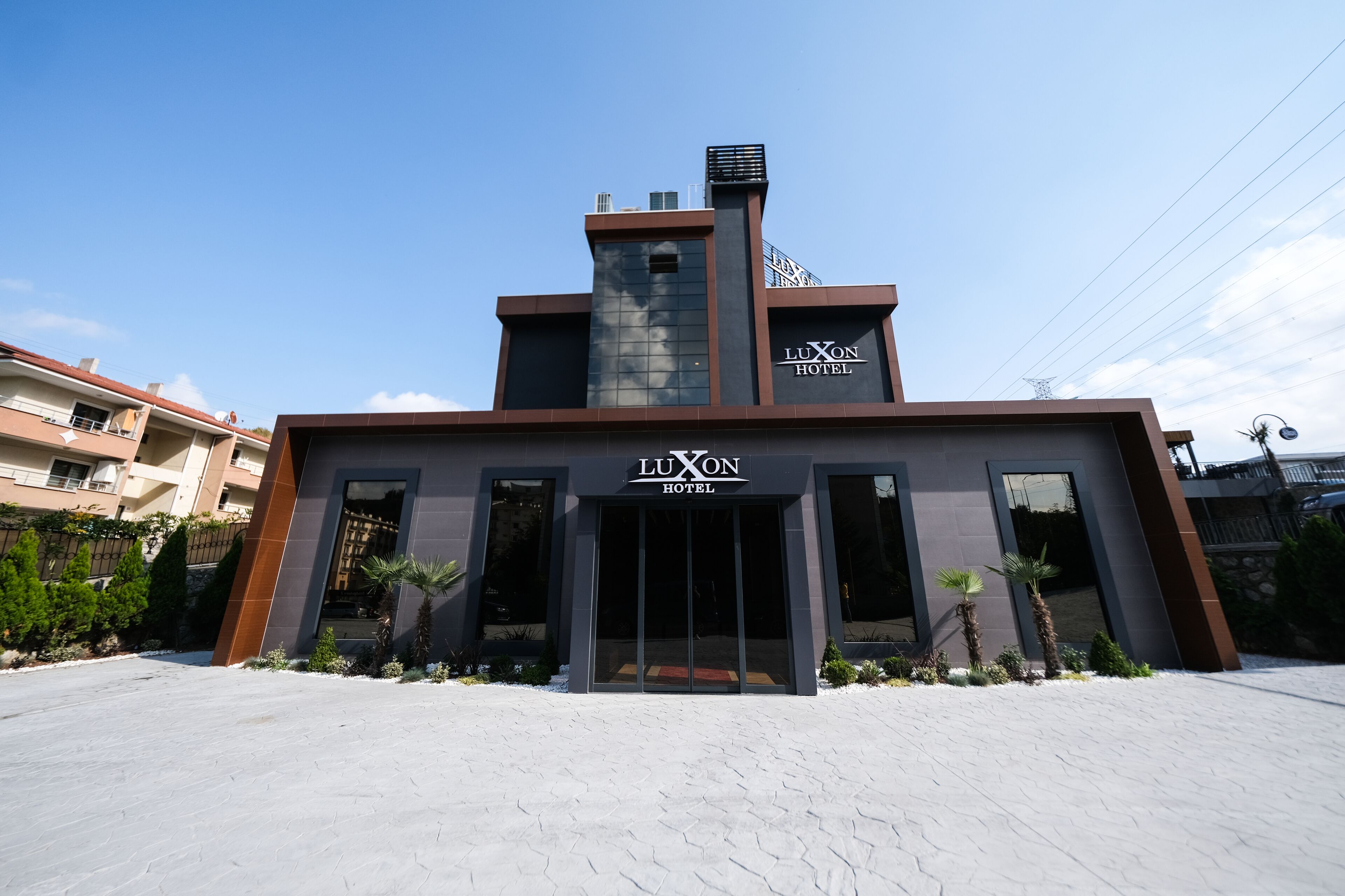 Luxon Hotel