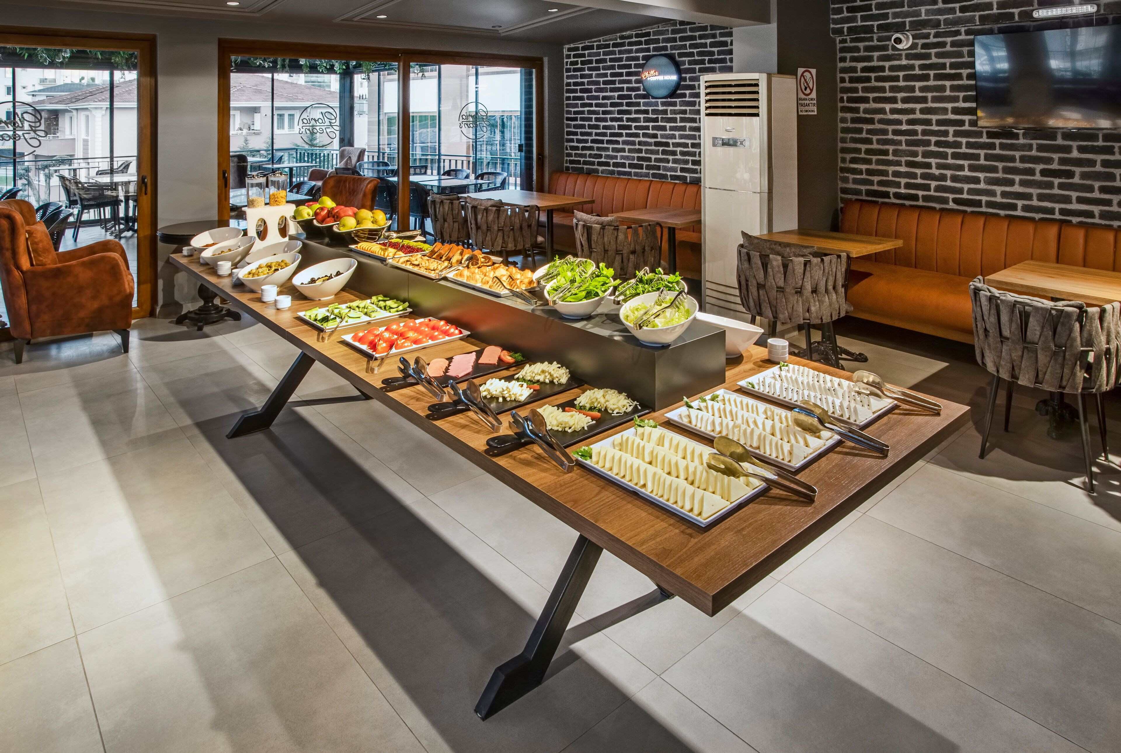 Luxon Hotel