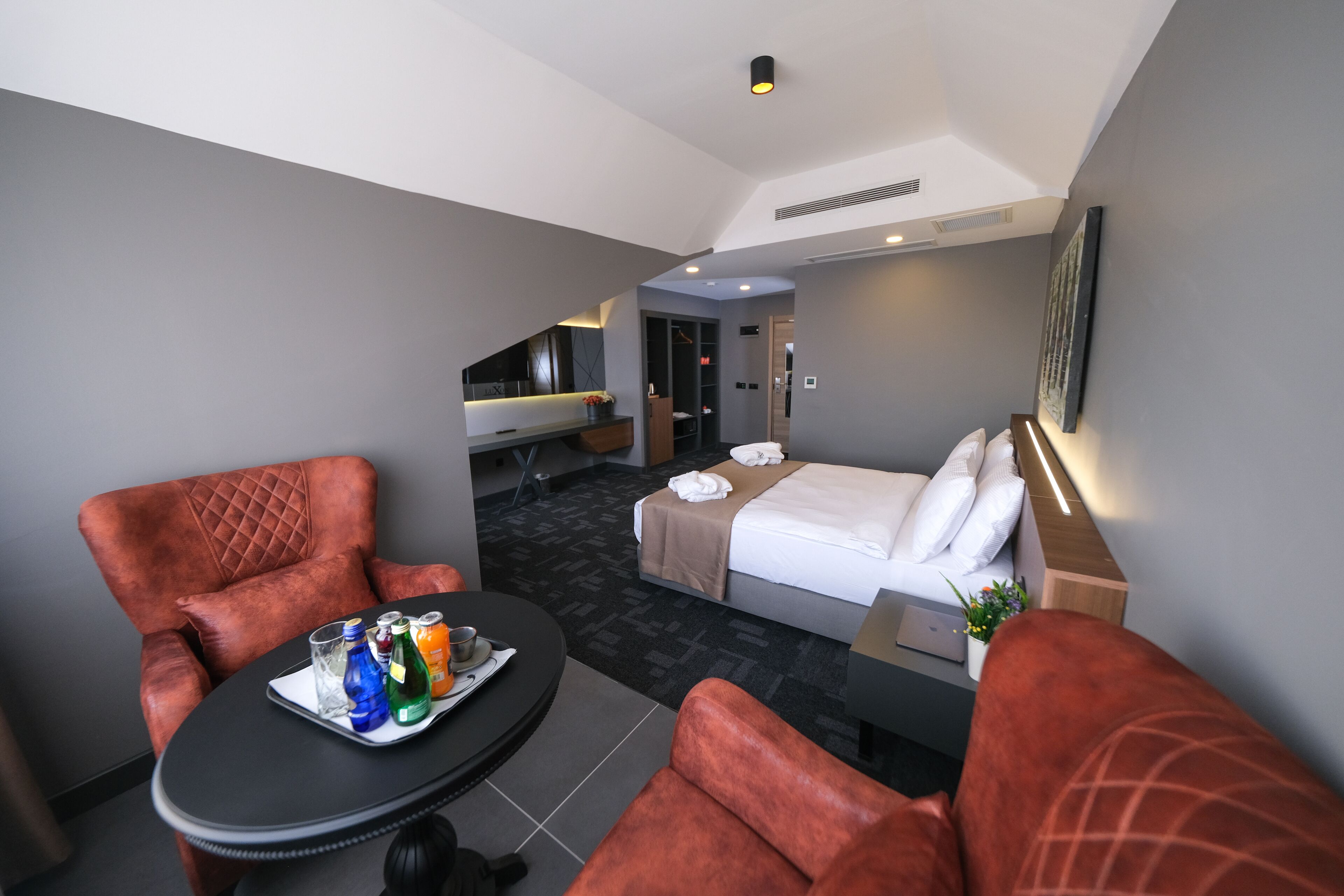 Luxon Hotel