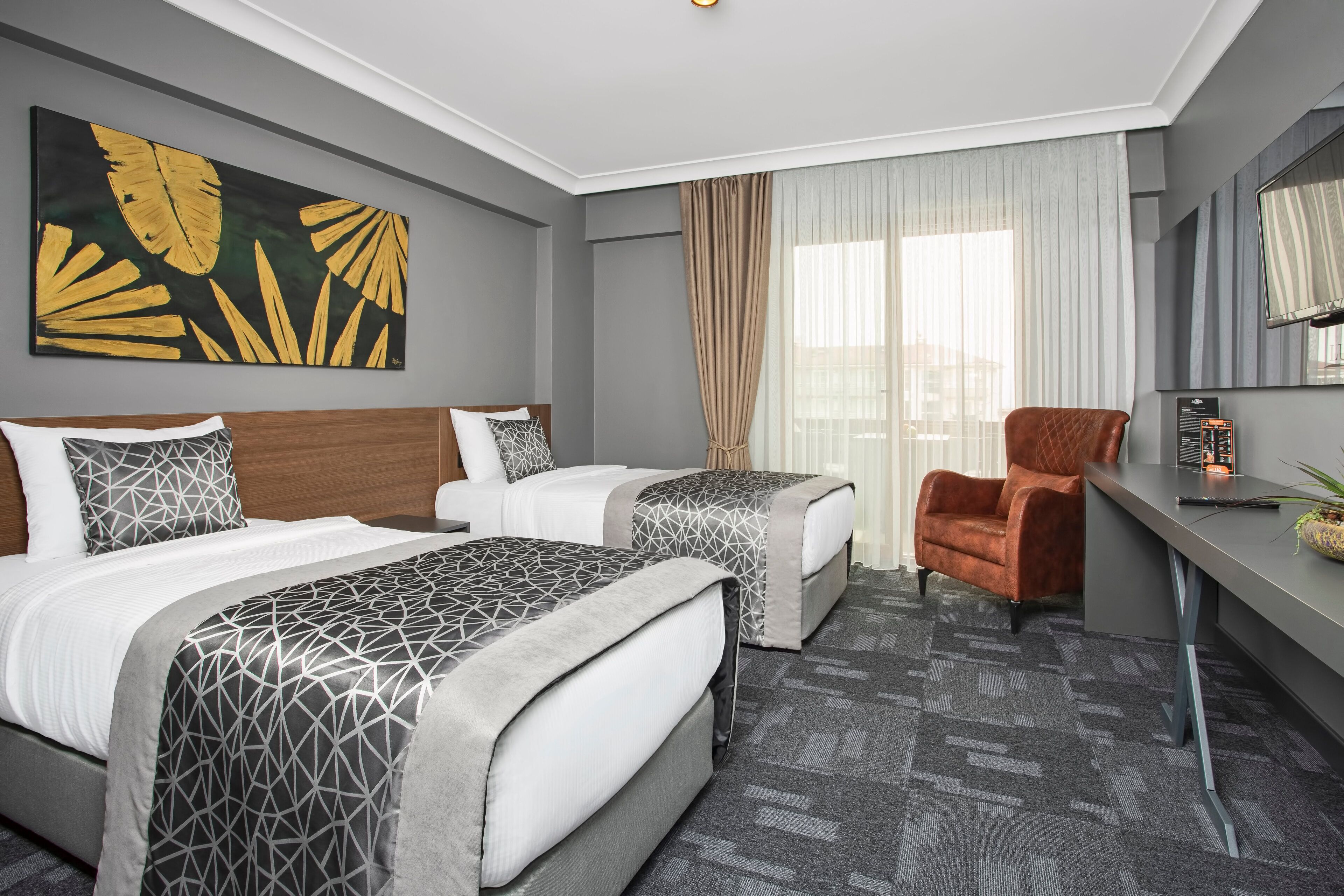 Luxon Hotel